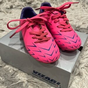 Vizari Girls Soccer Cleats Size 10.5 Pink Kids Soccer Cleats Hardly worn!